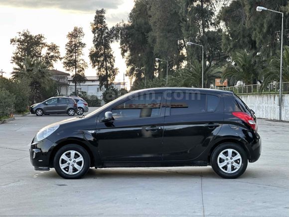 Sahibinden Hyundai i20 1.4 CRDi Select 2010 Model 