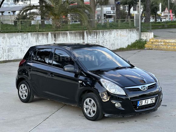 Sahibinden Hyundai i20 1.4 CRDi Select 2010 Model 