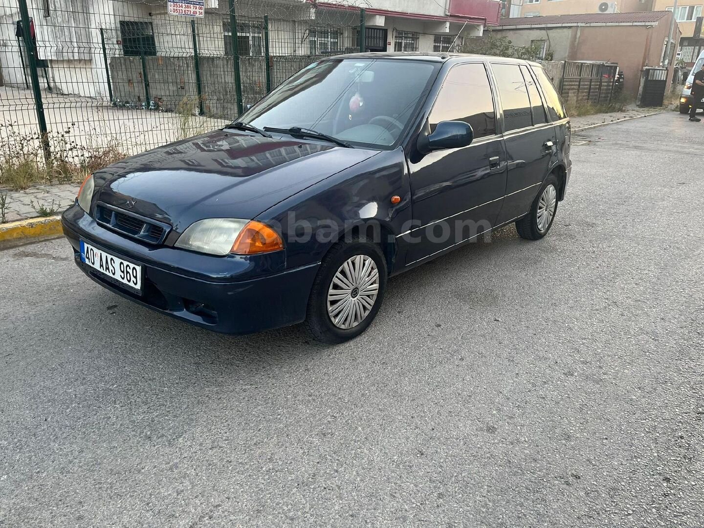 Sahibinden Suzuki Swift 1.3 GLX 2000 Model İstanbul 177.338 km Lacivert 5