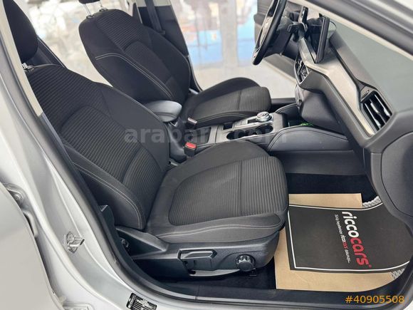 2024 FORD FOCUS TİTANİUM X OTOMATİK BOYASIZ