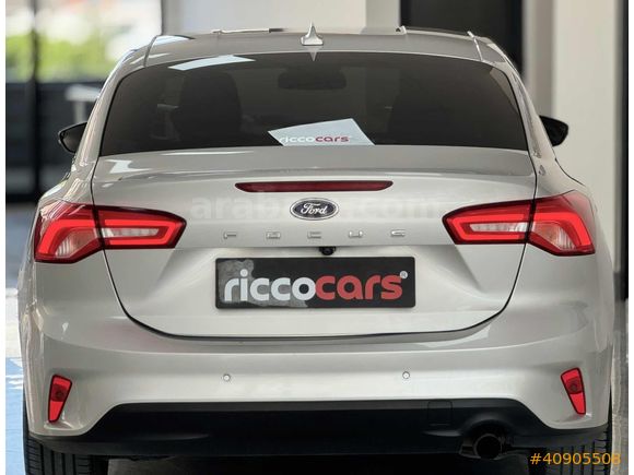 2024 FORD FOCUS TİTANİUM X OTOMATİK BOYASIZ