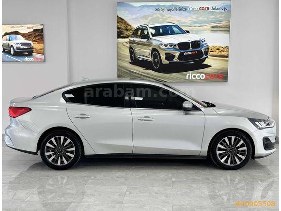 2024 FORD FOCUS TİTANİUM X OTOMATİK BOYASIZ