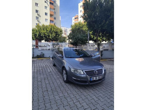 Passat 2.0 FSi Highline 2007 Model