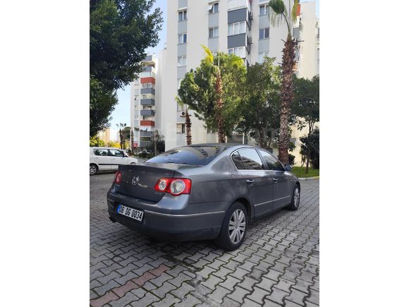 Passat 2.0 FSi Highline 2007 Model