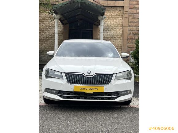 DMR OTOMOTİV'DEN SKODA SUPERB İÇ BEJ YENİ EKRAN
