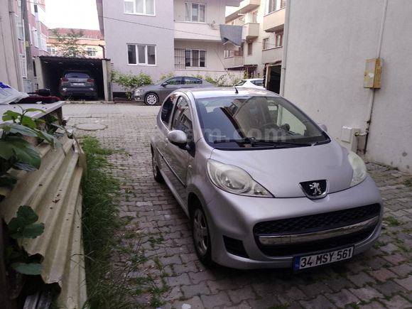 Sahibinden Peugeot 107 1.0 Urban Move 2010 Model  68.500 km Gri (Gümüş)