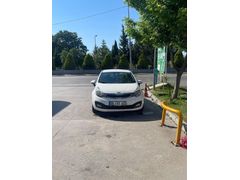 Sahibinden Kia Rio 1.4 CVVT Fancy 2012 Model  225.000 km Beyaz