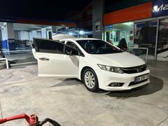 Sahibinden Honda Civic 1.6 Premium 2012 Model  205.000 km Beyaz