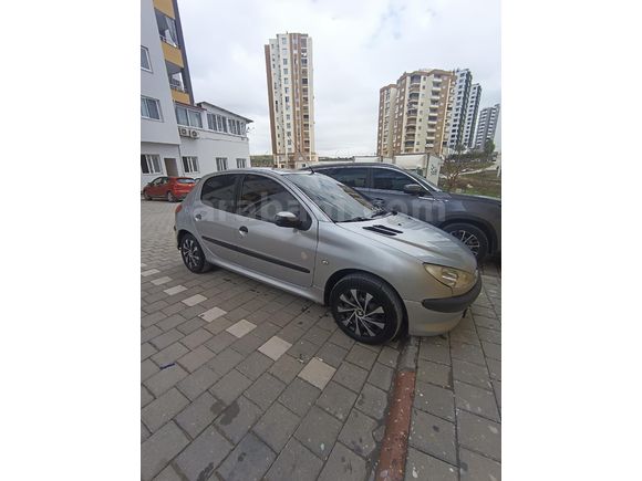 Sahibinden Peugeot 206 1.4 X-Design 2006 Model  268.000 km Gri (Gümüş)