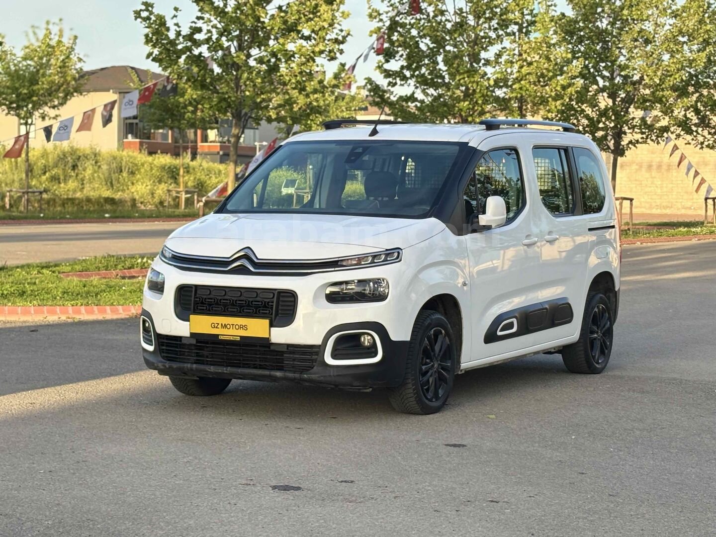 Galeriden Citroen Berlingo 1.5 BlueHDI Feel Stil 2021 Model Tekirdağ 150.000 km Beyaz 3