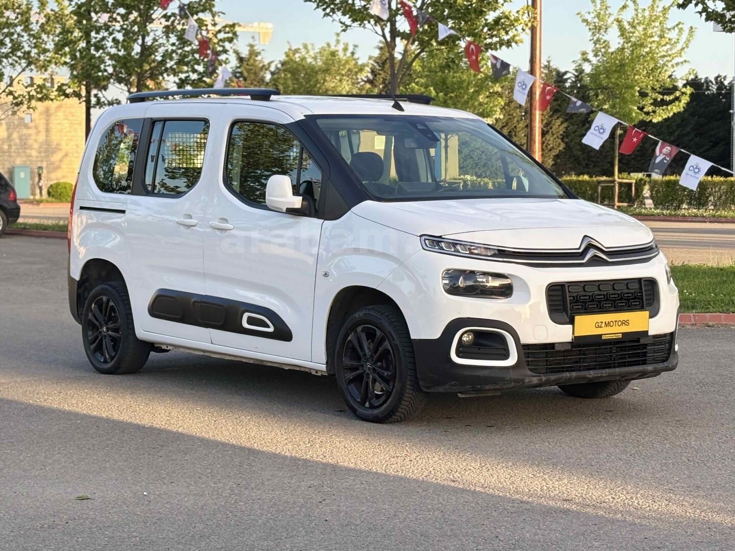 Galeriden Citroen Berlingo 1.5 BlueHDI Feel Stil 2021 Model Tekirdağ 150.000 km Beyaz 1
