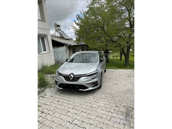 Sahibinden Renault Megane 1.3 TCe Icon 2024 Model 
