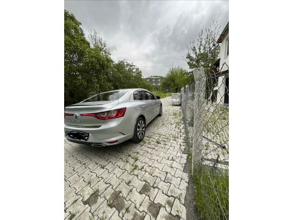 Sahibinden Renault Megane 1.3 TCe Icon 2024 Model 