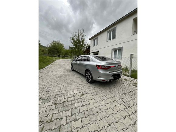 Sahibinden Renault Megane 1.3 TCe Icon 2024 Model 