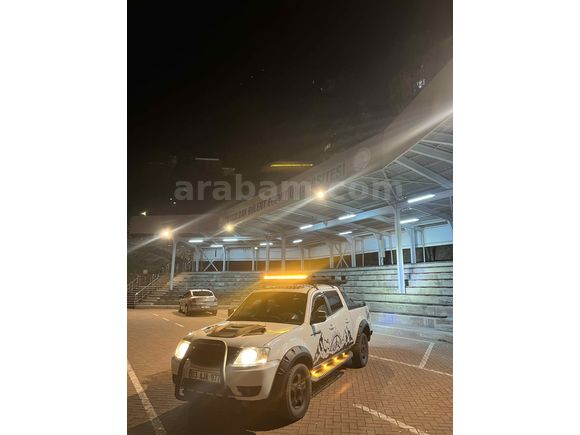 Sahibinden motor hasarlı Tata Xenon 4x4 2012 Model 