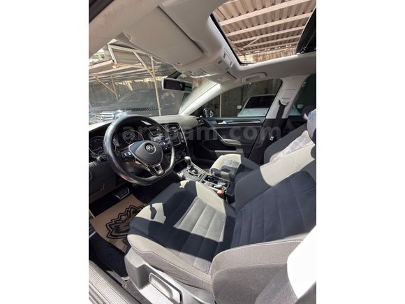Sahibinden Volkswagen Golf 1.6 TDi BlueMotion Highline 2016 Model  Cam tavan