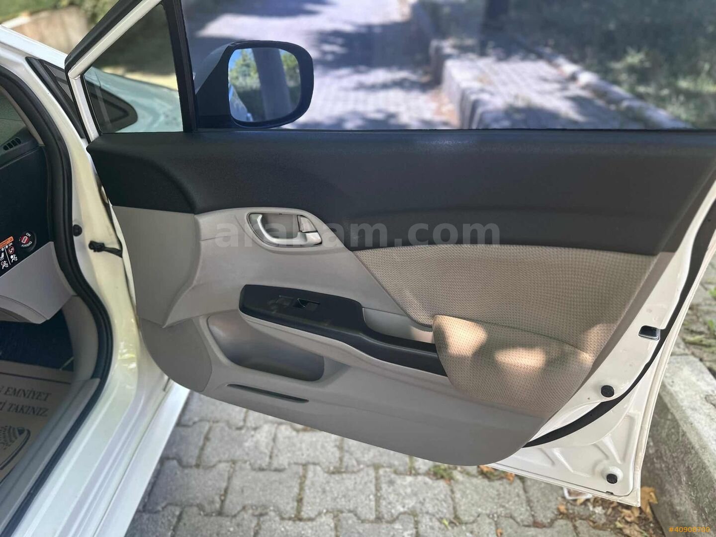 Galeriden Honda Civic 1.6i VTEC Dream 2016 Model İzmir 152.000 km Beyaz 5
