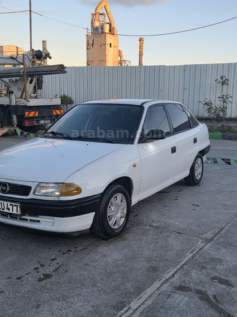 Sahibinden Opel Astra 1.4 GL 2000 Model Elazığ 316.000 km Beyaz 3