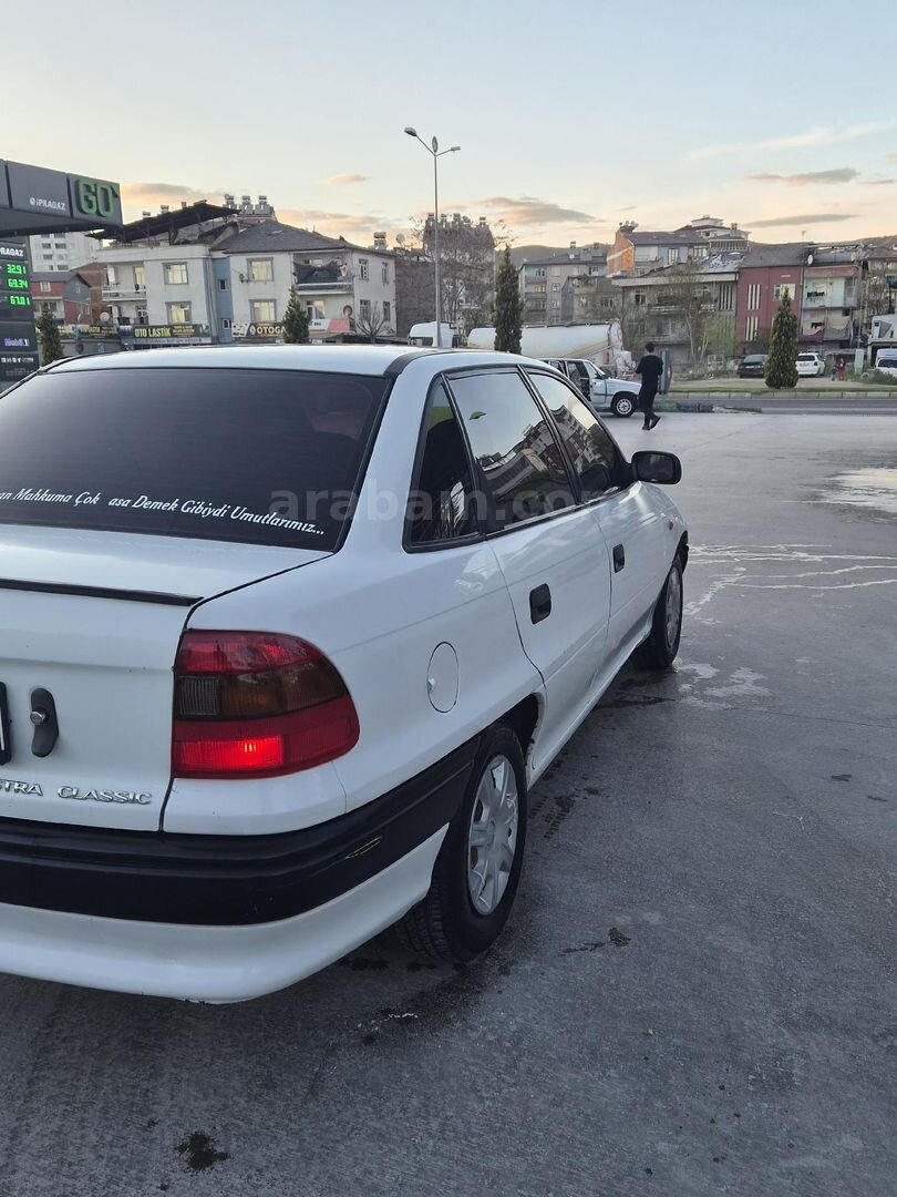 Sahibinden Opel Astra 1.4 GL 2000 Model Elazığ 316.000 km Beyaz 4