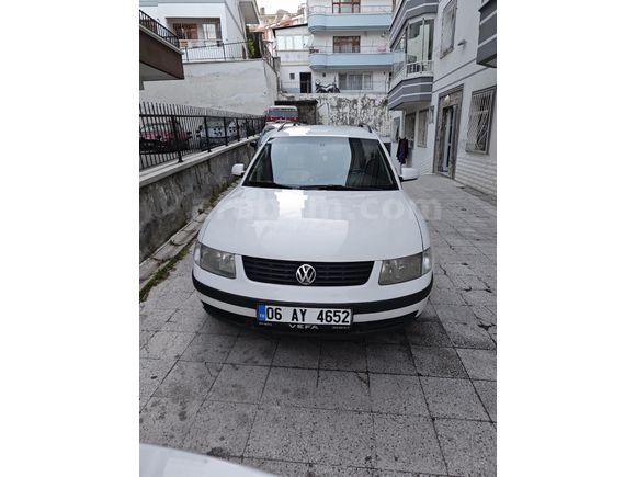Sahibinden Volkswagen Passat 1.8 T 1999 Model  372.800 km Beyaz