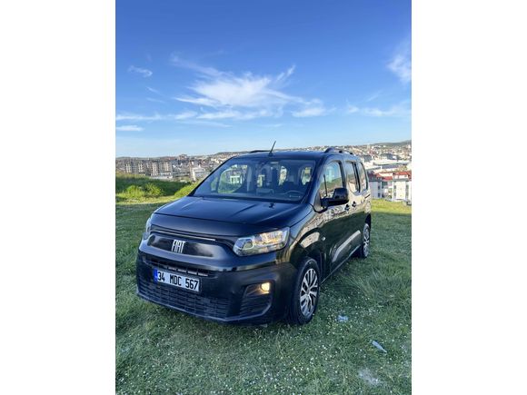 Sahibinden Fiat Doblo Combi 1.5 BlueHDi Urban 2023 Model 