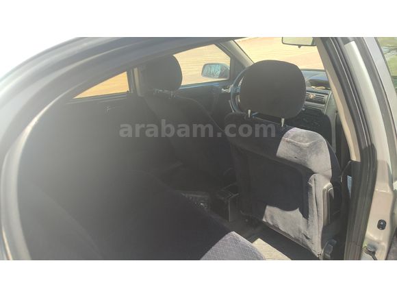 SAHİBİNDEN 2000 OPEL ASTRA 1.6 CD - TAVAN BOYASIZ / ÖNEMLİ YERLERİ İŞLEMSİZ!