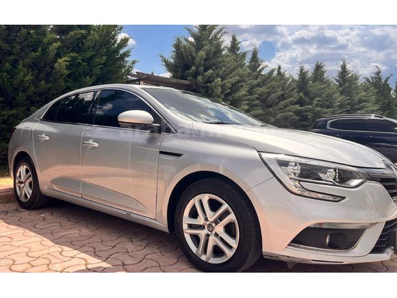 Sahibinden Renault Megane 1.3 TCe Joy 2020 Model  68.300 km Gri (metalik)