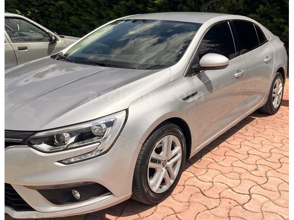 Sahibinden Renault Megane 1.3 TCe Joy 2020 Model  68.300 km Gri (metalik)