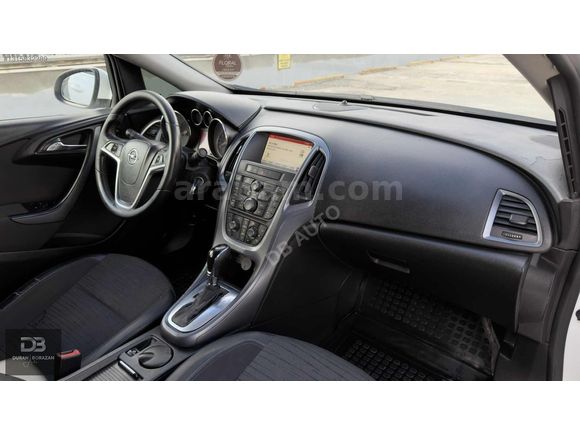 1.6 DİZEL OTOMATİK 142.00 km en fulu