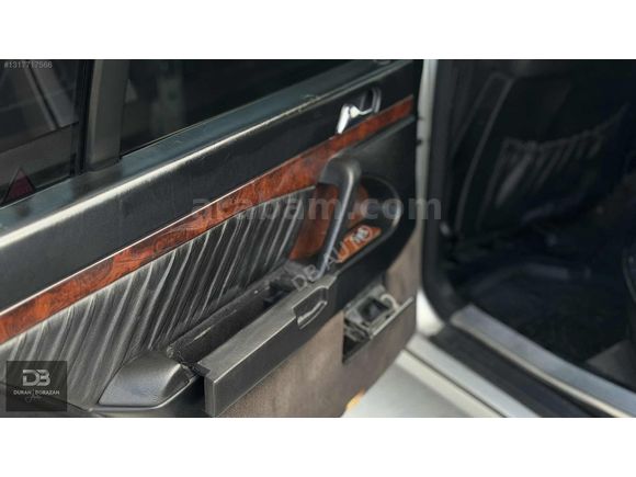 DB AUTO'DAN NADİR TEMİZLİKTE W140 300SEL