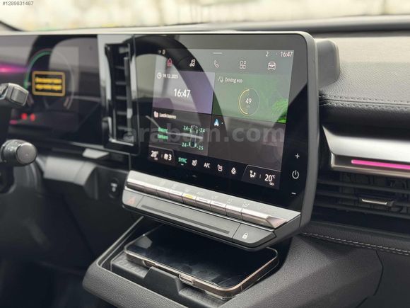 OKAS MOTORS' DAN HATASIZ BOYASIZ MEGANE E TECH