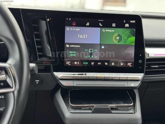 OKAS MOTORS' DAN HATASIZ BOYASIZ MEGANE E TECH