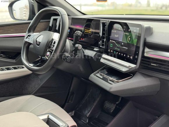 OKAS MOTORS' DAN HATASIZ BOYASIZ MEGANE E TECH