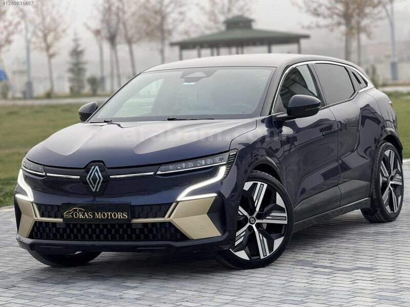 Galeriden Renault Megane E-Tech Iconic 2023 Model Çorum 36.000 km Lacivert
