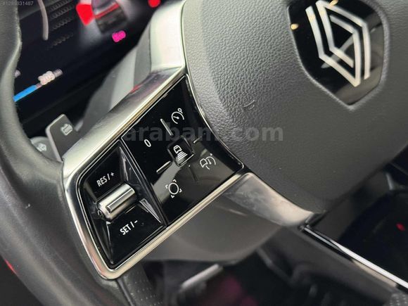 OKAS MOTORS' DAN HATASIZ BOYASIZ MEGANE E TECH