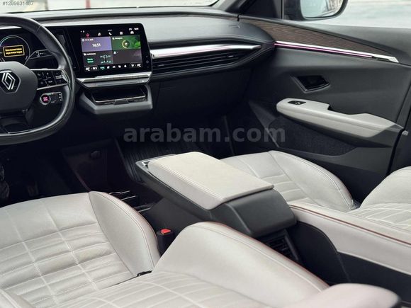 OKAS MOTORS' DAN HATASIZ BOYASIZ MEGANE E TECH