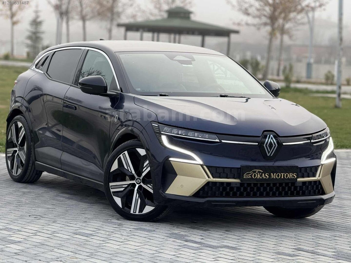 Galeriden Renault Megane E-Tech Iconic 2023 Model Çorum 36.000 km Lacivert 2