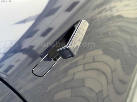 OKAS MOTORS' DAN HATASIZ BOYASIZ MEGANE E TECH