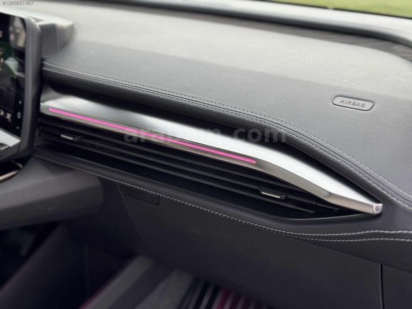 OKAS MOTORS' DAN HATASIZ BOYASIZ MEGANE E TECH