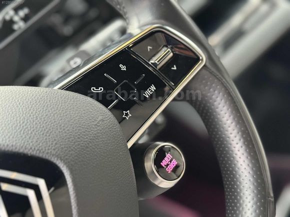 OKAS MOTORS' DAN HATASIZ BOYASIZ MEGANE E TECH