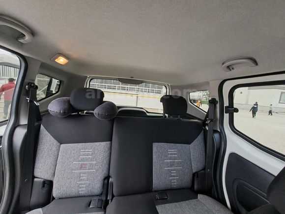 Sahibinden Fiat Fiorino Combi 1.3 Multijet Premio 2020 Model  71.150 km Beyaz