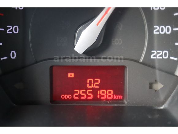 MBS BÜYÜKSOYLU'DAN 2015 MODEL KIA RIO 1.4 CRDI COMFORT