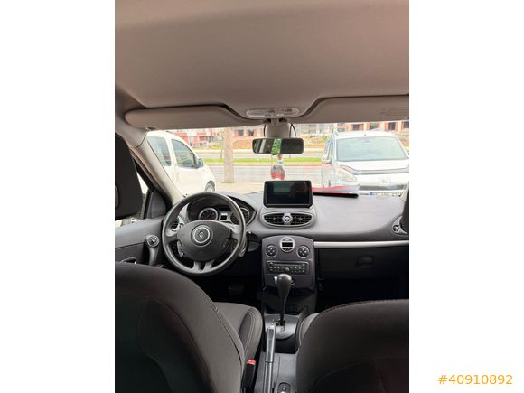 OTOWALL 2011 MODEL RENAULT CLIO 20.YIL ÖZEL SERİ EXECUTIVE