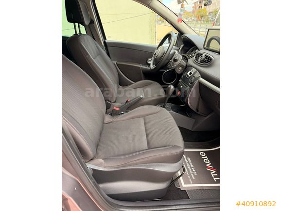 OTOWALL 2011 MODEL RENAULT CLIO 20.YIL ÖZEL SERİ EXECUTIVE