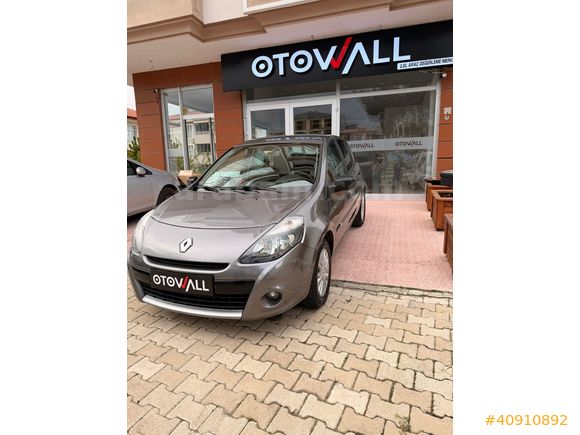 OTOWALL 2011 MODEL RENAULT CLIO 20.YIL ÖZEL SERİ EXECUTIVE