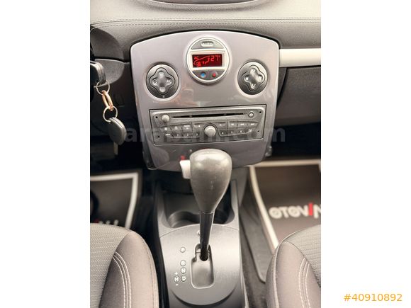 OTOWALL 2011 MODEL RENAULT CLIO 20.YIL ÖZEL SERİ EXECUTIVE