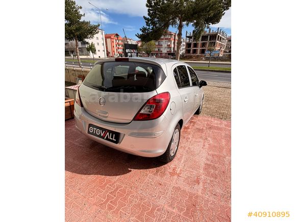 OTOWALL 2013 MODEL OPEL CORSA 1.4 TWİNPORT ESSENTİA OTOMOTİK