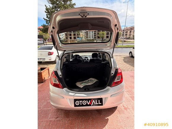 OTOWALL 2013 MODEL OPEL CORSA 1.4 TWİNPORT ESSENTİA OTOMOTİK