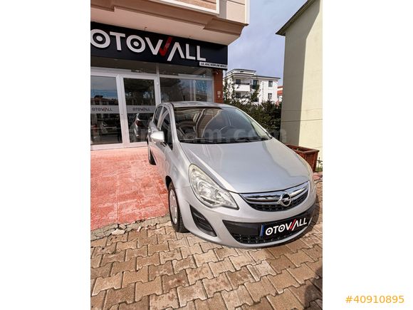 OTOWALL 2013 MODEL OPEL CORSA 1.4 TWİNPORT ESSENTİA OTOMOTİK