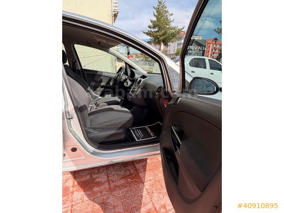 OTOWALL 2013 MODEL OPEL CORSA 1.4 TWİNPORT ESSENTİA OTOMOTİK